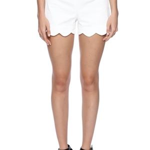 NEW! Mud Pie Scalloped Shorts WHITE Size M